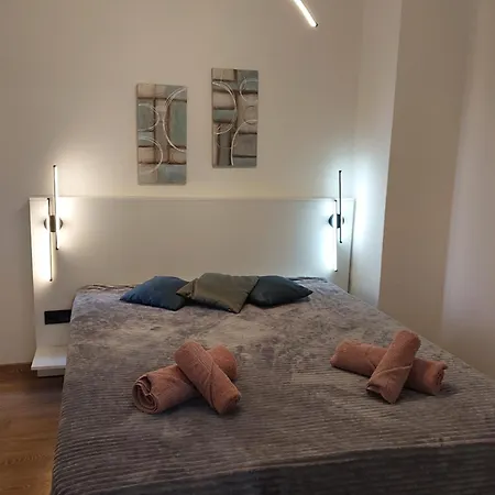 Anibo & Zp75 Apartment Thessaloniki